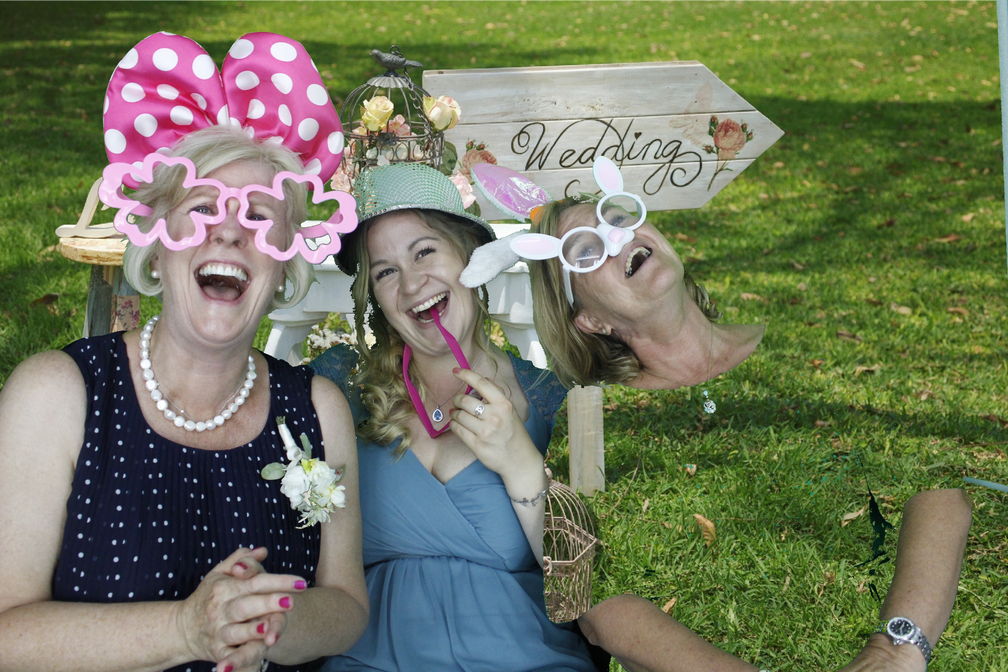Rebecca and Warren's Wedding | View more photos from the event at gallery.myphotoboothexperience.co.uk/u/MyPhotoBoothExperienceLtd/Rebecca-and-Warrens-Wedding